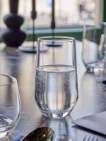 Même l’eau prend tout son charme sur la table avec Lima  